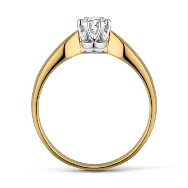 Elegancki pierścionek z brylantem 0,15 ct, czystość SI i barwa H. Centralny diament Ø 3,50 mm w klasycznej oprawie oraz piękne żółte złoto. Ponadczasowy model Jubiler Azuryt.